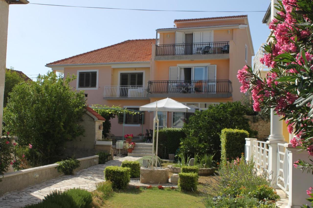 Rooms By The Sea Pasman - 8223 Buitenkant foto