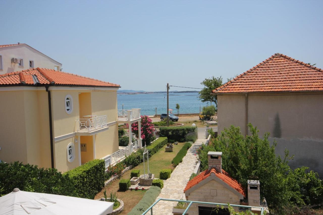 Rooms By The Sea Pasman - 8223 Buitenkant foto