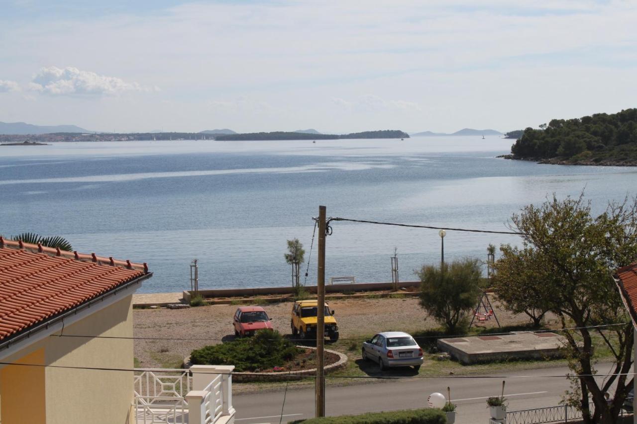 Rooms By The Sea Pasman - 8223 Buitenkant foto