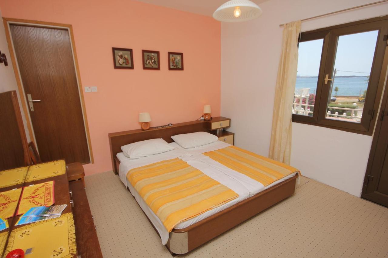 Rooms By The Sea Pasman - 8223 Buitenkant foto